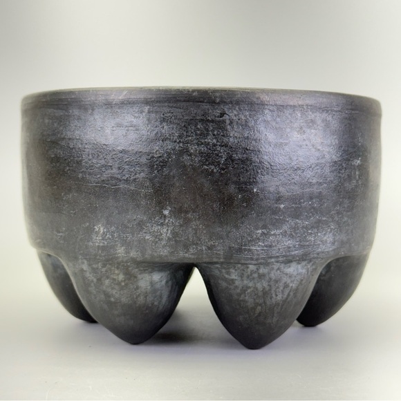Unique 6 Footed Ceramic Bowl - Picture 4 of 11